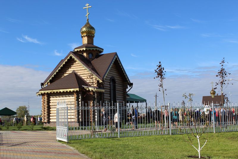 Храм в честь священномученика Макария Киевского.